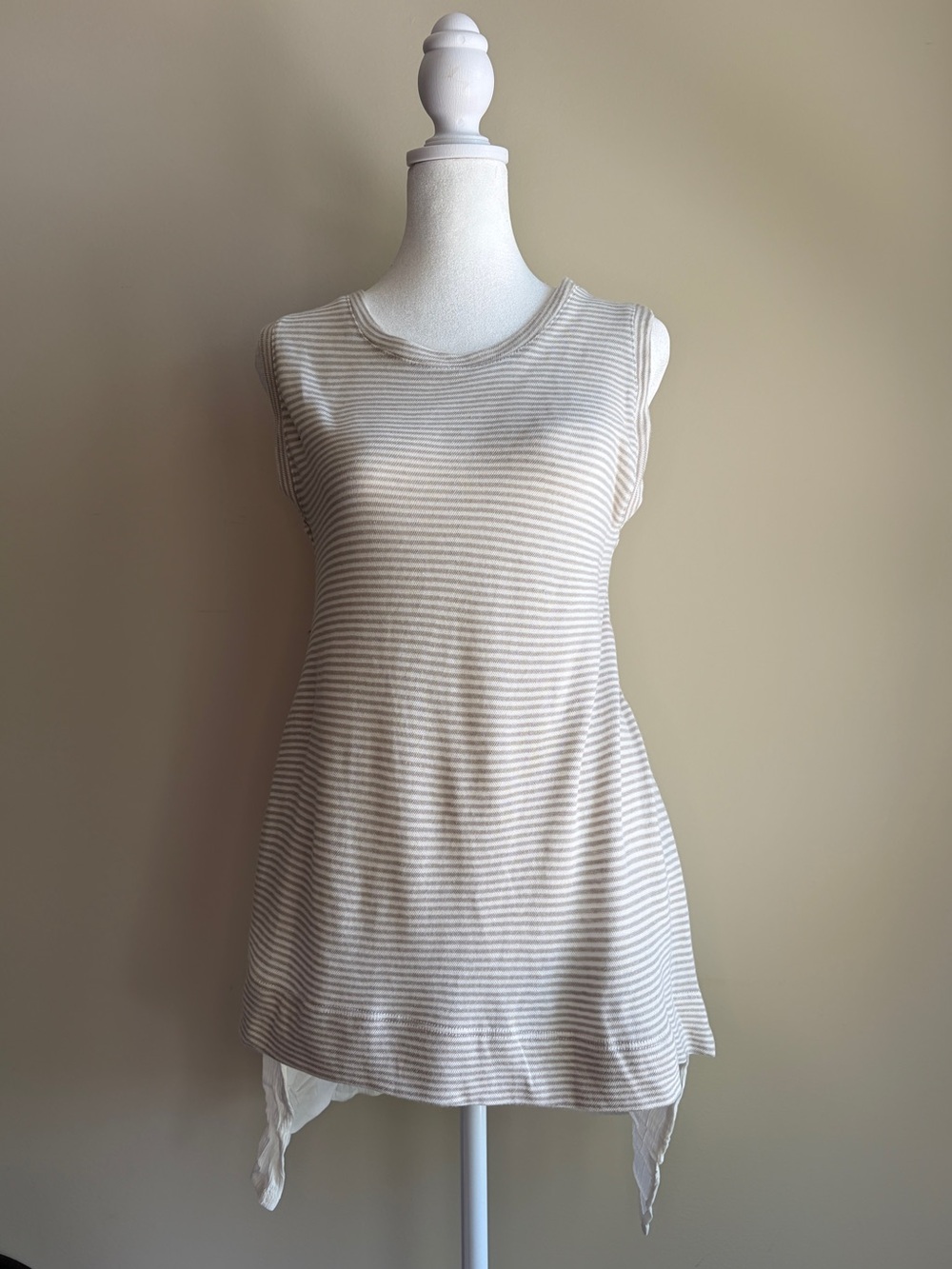 Zara Collection Women's Medium Sleeveless Cream & Light Gray Striped Tank Top